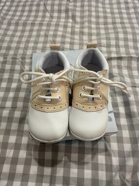 L'Amour Angel Baby White and Beige Saddle Oxford Shoe